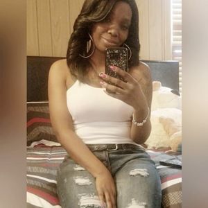 Meet your Posher, Latoya